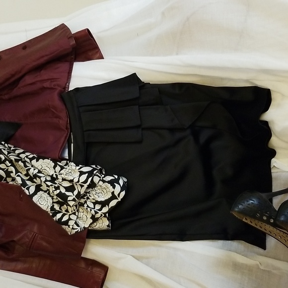 M Dressy Black Stretchy Satin Pencil Skirt - Picture 1 of 9